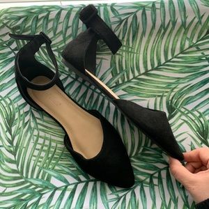 Lov Mark Black Faux Suede Flats